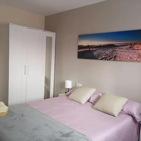 Piso Completo Grande 6 Habitaciones, 13 Plazas