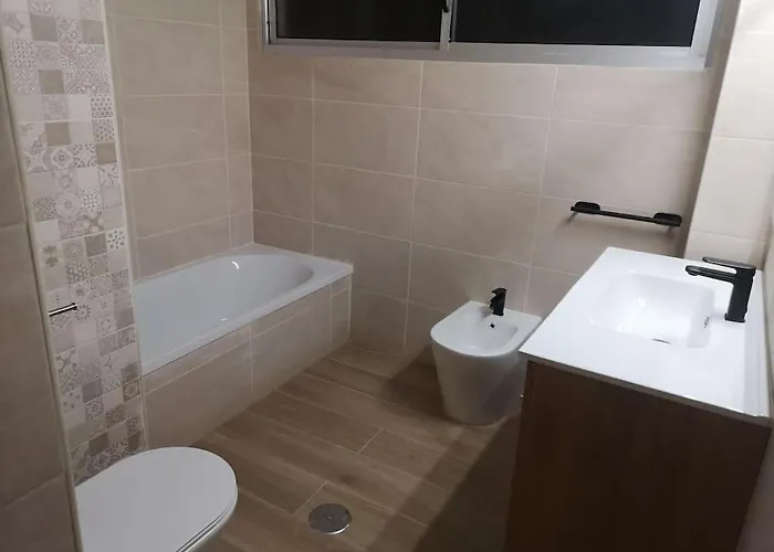 Piso Completo Grande 6 Habitaciones, 13 Plazas * La Laguna (Tenerife)