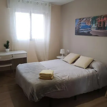 Piso Completo Grande 6 Habitaciones, 13 Plazas La Laguna (Tenerife)