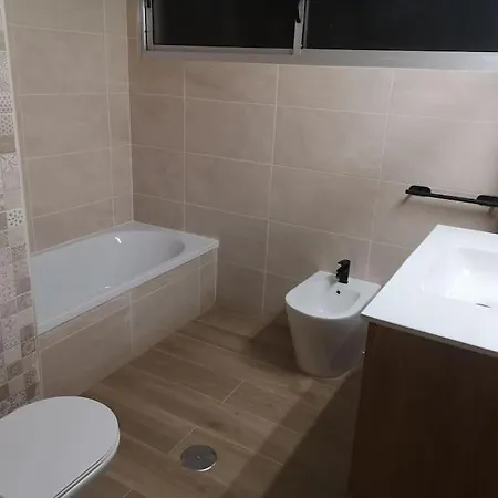 Piso Completo Grande 6 Habitaciones, 13 Plazas * לה לגונה