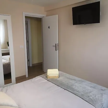 Piso Completo Grande 6 Habitaciones, 13 Plazas Apartamento *