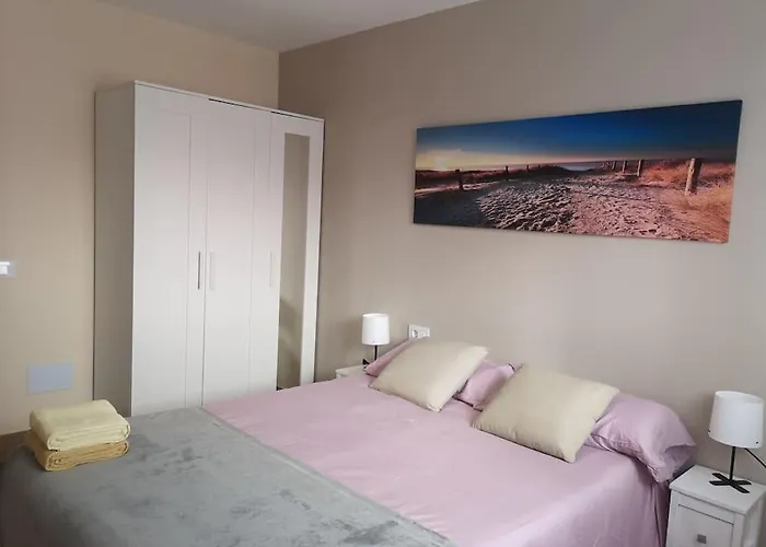 Piso Completo Grande 6 Habitaciones, 13 Plazas