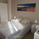 Piso Completo Grande 6 Habitaciones, 13 Plazas *